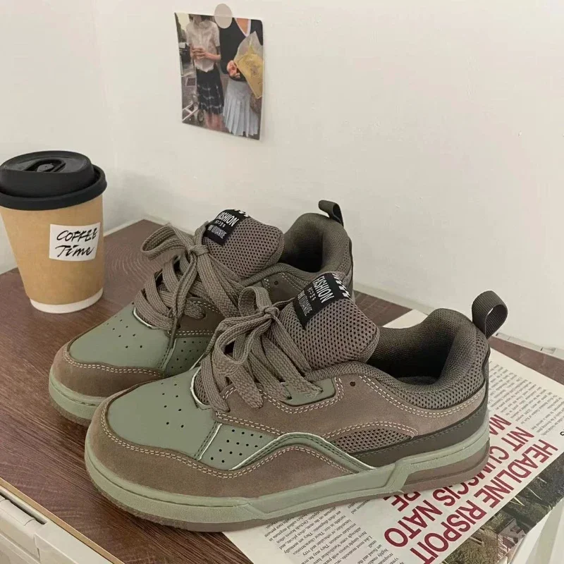 Street Fashion American - Fashion Vintage Sneakers Men American Style